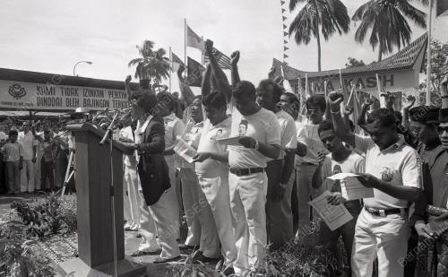 SG12_14012015_PM_KOMPLEKS_UMNO