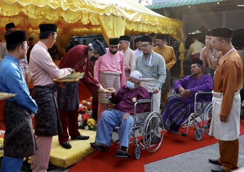 SULTAN SHARAFUDDIN IDRIS SHAH