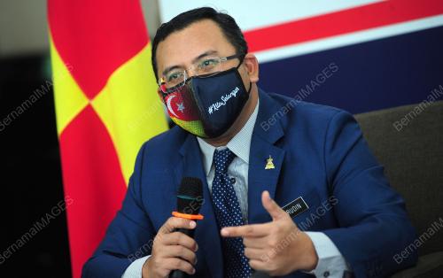 DATUK SERI AMIRUDIN SHARI