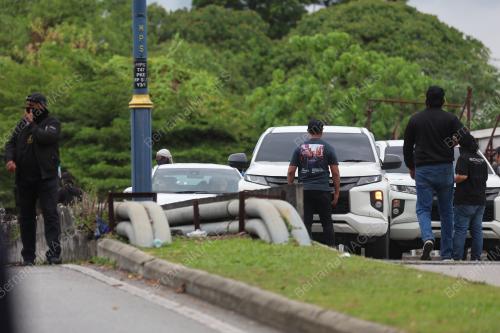 KES TEMBAK TIGA PENJENAYAH CURI KERETA