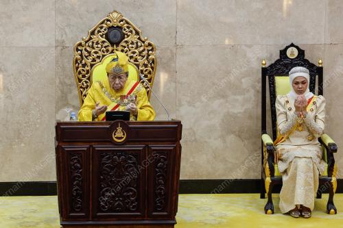 SULTAN SHARAFUDDIN IDRIS SHAH
