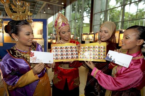 TUANKU MUHRIZ TUANKU MUNAWIR