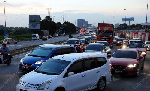 TANAH MENDAP DI JALAN KELANG-BANTING