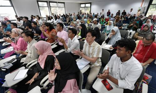 PERTANDINGAN DEBAT STATISTIK