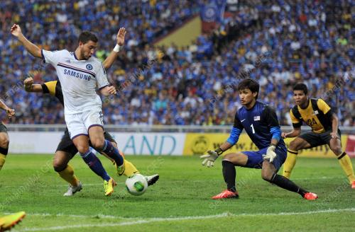 SG12_21072013_BOLA