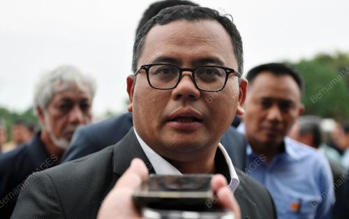 DATUK SERI AMIRUDIN SHARI