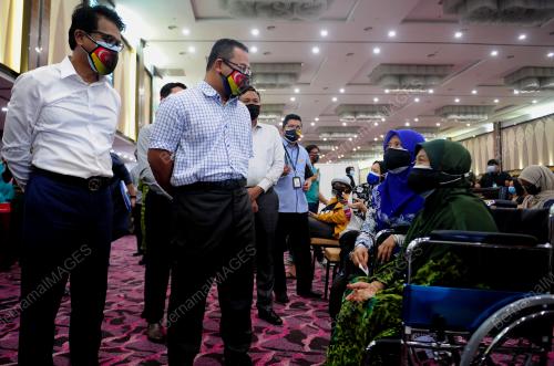 DATUK SERI AMIRUDIN SHARI