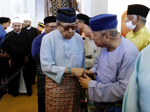 SULTAN SHARAFUDDIN IDRIS SHAH