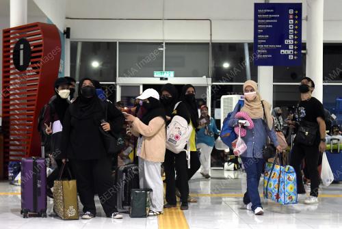 TINJAUAN WARGA KOTA PULANG KE KAMPUNG HALAMAN