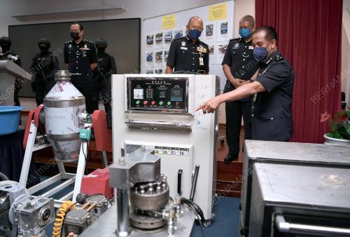CP DATUK RAZARUDIN HUSAIN