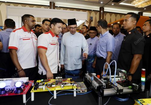 DATUK SERI ANWAR IBRAHIM