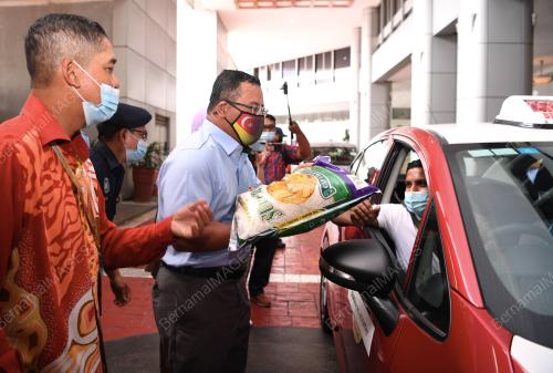 DATUK SERI AMIRUDIN SHARI