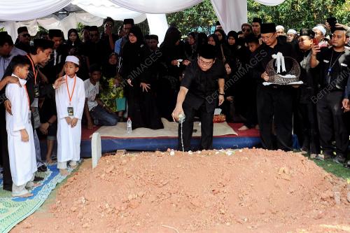 SG13_02092014_JENAZAH_MH