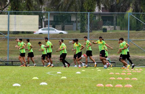 SG13_03112017_BOLA_LATIHAN