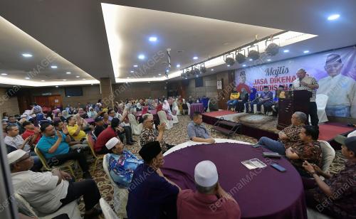 TAN SRI NOH OMAR