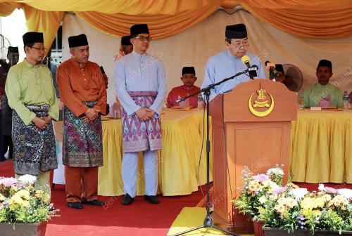 SG13_05122014_SULTAN_RASMI