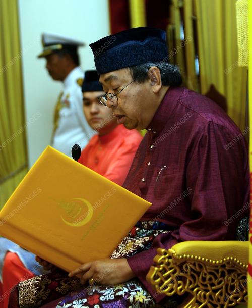 SHARAFUDDIN IDRIS SHAH