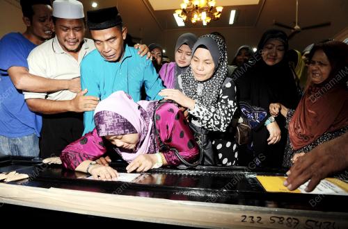 SG13_06062013_JENAZAH_PULANG