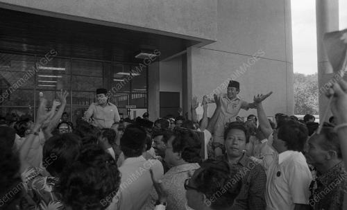 HARI PENAMAAN CALON SELAYANG