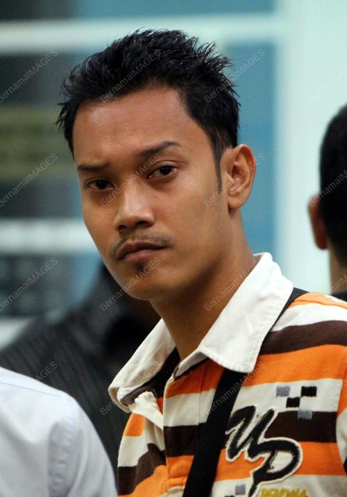 PEGAWAI JABATAN IMIGRESEN RASUAH