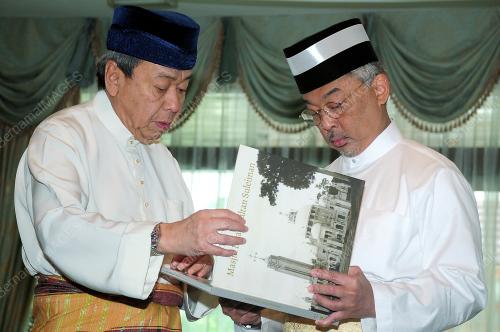 SG13_09082019_AGONG_SANTAP_BN201908087586