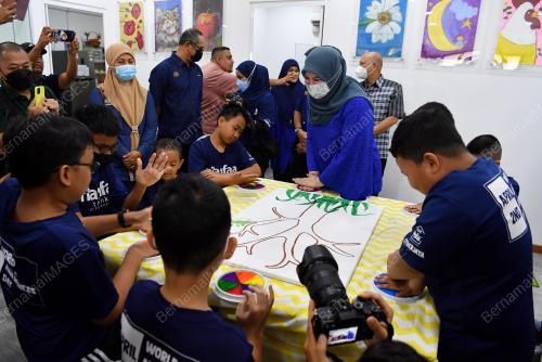 DATUK SERI RINA MOHD HARUN