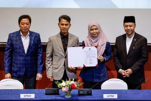 TAN SRI AZAM BAKI