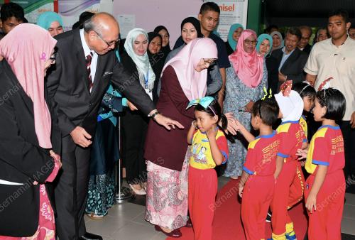 SG13_11102018_WANITA_BN201810100507
