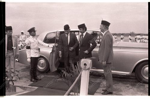 SULTAN BRUNEI BERANGKAT PULANG