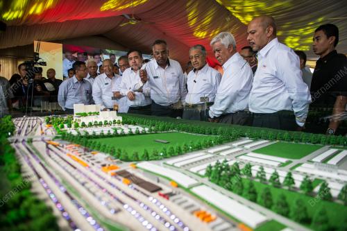 TUN DR MAHATHIR MOHAMAD