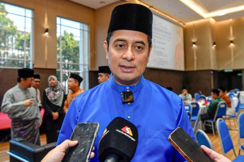 DR MOHAMMAD FAHMI NGAH