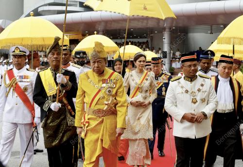 SULTAN SHARAFUDDIN IDRIS SHAH