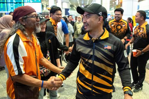 ATLET BERBASIKAL TREK