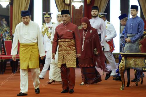 AL-SULTAN ABDULLAH RIÃ•AYATUDDIN AL-MUSTAFA BILLAH SHAH