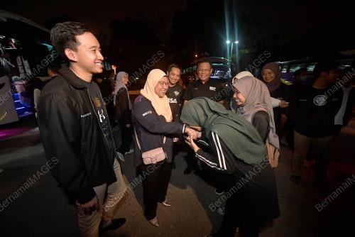 PELAJAR UiTM PULANG UNTUK MENGUNDI