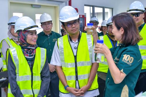 LAWATAN KERJA MENTERI EKONOMI DAN MENTERI PERLADANGAN DAN KOMODI