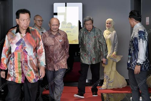 SULTAN SELANGOR SULTAN SHARAFUDDIN IDRIS SHAH