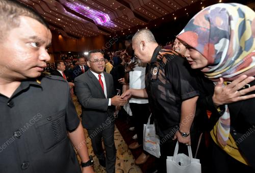DATUK SERI AMIRUDIN SHARI