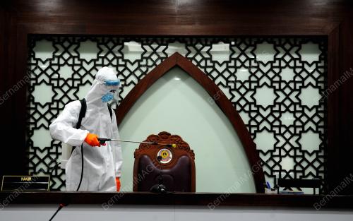 TINJAUAN ANGGOTA BOMBA MELAKUKAN SANITASI AWAM