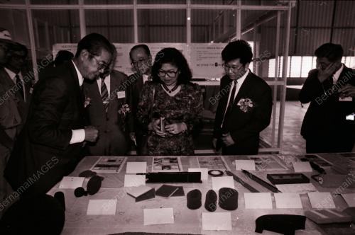 PEMBUKAAN KILANG BRIDGESTON ARMSTRONIC