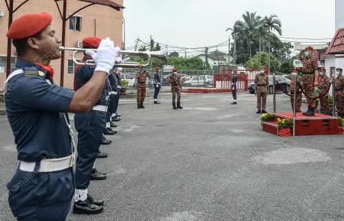 DATUK SERI MOHAMMAD HAMDAN WAHID