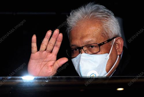 DATUK SERI HAMZAH ZAINUDDIN