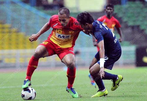 SG13_27042013_BOLA_LIGA_SUPER