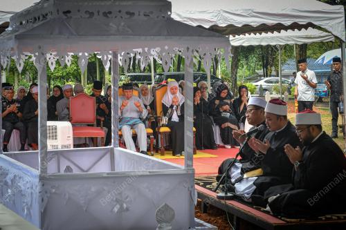 IBU TENGKU PERMAISURI SELANGOR MENINGGAL