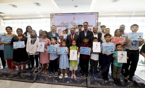DATUK SERI AMIRUDIN SHARI