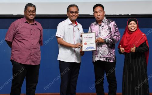 DATUK SERI DR DZULKEFLY AHMAG