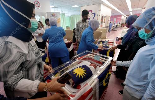 TINJAUAN BAYI MERDEKA