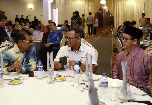 DATUK SERI AMIRUDIN SHARI