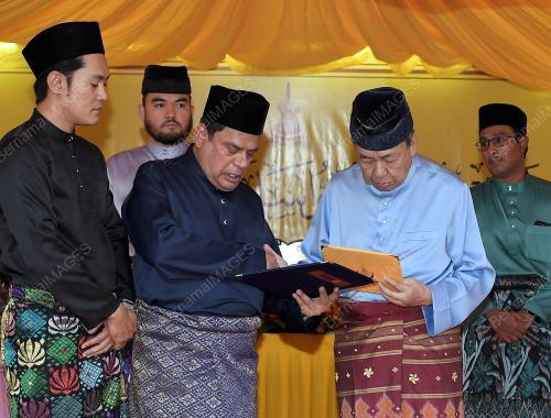 SULTAN SELANGOR SULTAN SHARAFUDDIN IDRIS SHAH