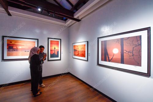 PAMERAN EKSPRESI EMOSI WARNA 2025